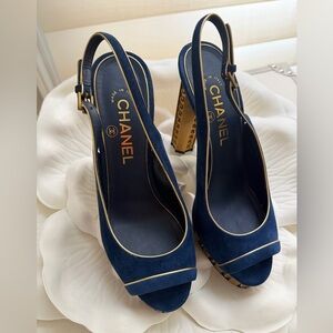 CHANEL Navy and Gold Slingback Heels